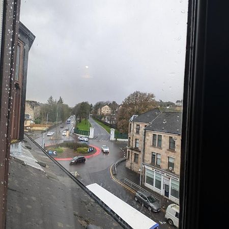 Lovely 2 Bedroom Apartment In Central Location Greenock Exteriér fotografie
